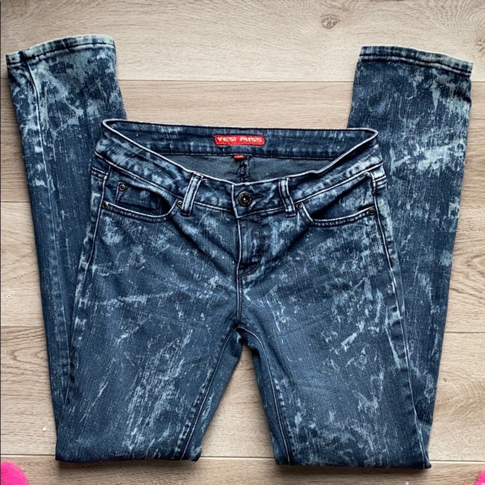 yes miss Blue skinny jeans